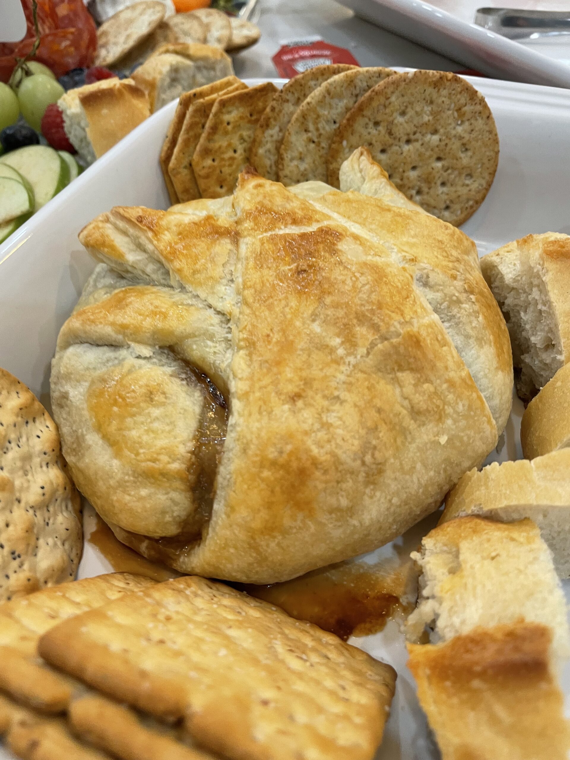 baked brie with brown sugar wrapped in puff pastry